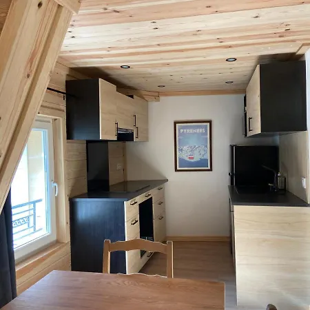 Magnifique T3, En Plein Centre Du Village Apartment Formigueres